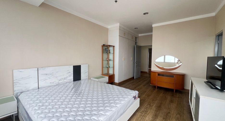 Wohnung zur Miete mit 3 Zimmer in Khlong Toei, Bangkok