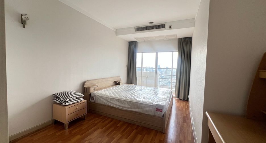 Wohnung zur Miete mit 3 Zimmer in Khlong Toei, Bangkok