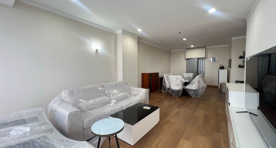 Wohnung zur Miete mit 3 Zimmer in Khlong Toei, Bangkok