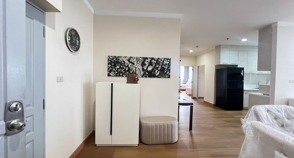 Wohnung zur Miete mit 3 Zimmer in Khlong Toei, Bangkok