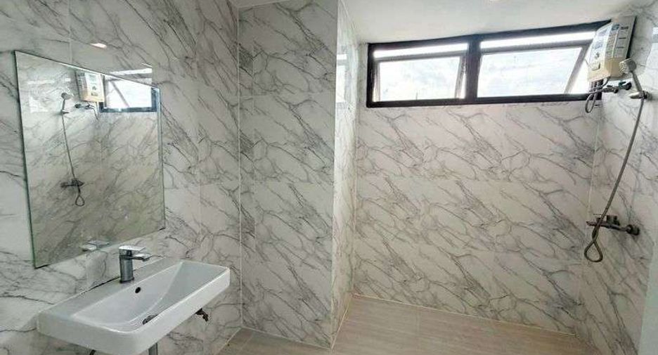 Wohnung zur Miete mit 3 Zimmer in Watthana, Bangkok