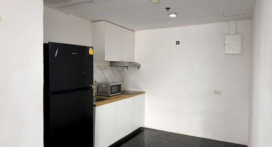 Wohnung zur Miete mit 3 Zimmer in Watthana, Bangkok