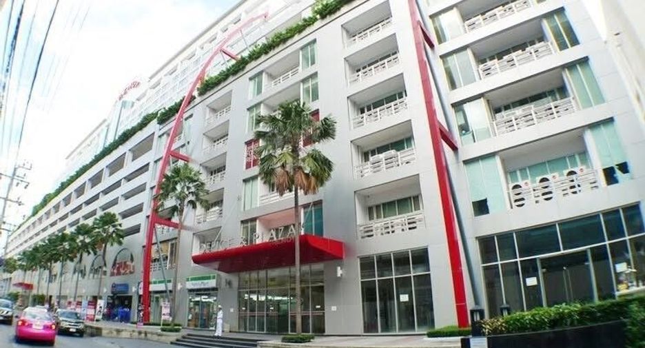 For sale 1 bed condo in Khan Na Yao, Bangkok