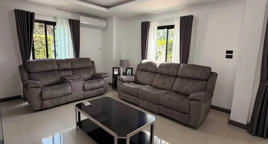 Villa en venta de 4 habitaciones en Bang Saray, Pattaya