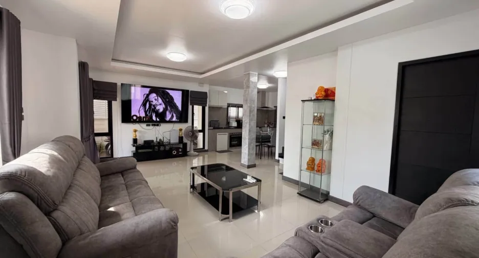 Villa en venta de 4 habitaciones en Bang Saray, Pattaya