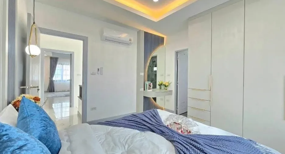 Villa zum Kauf mit 4 Zimmer in Bang Lamung, Chonburi