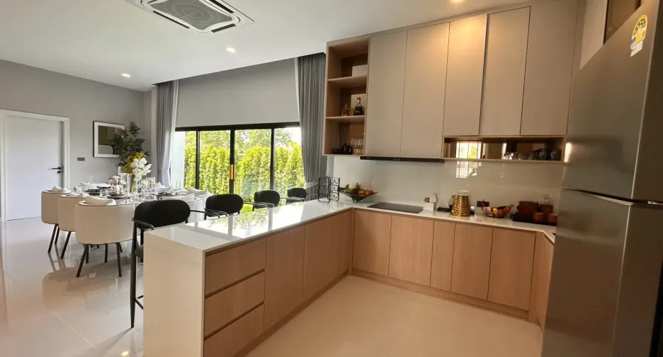 Villa zum Kauf mit 5 Zimmer in Huay Yai, Pattaya