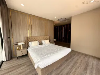 Villa zum Kauf mit 5 Zimmer in Bang Lamung, Chonburi