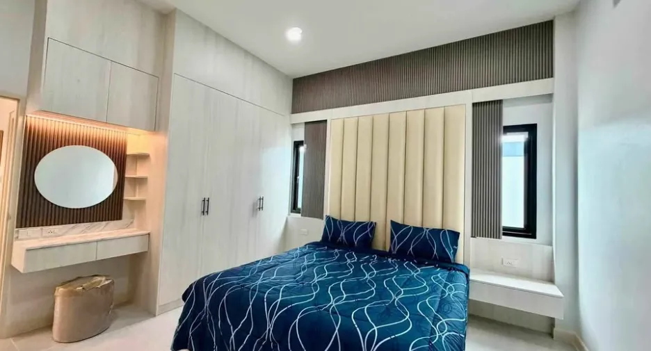 Villa zum Kauf mit 4 Zimmer in Bang Lamung, Chonburi
