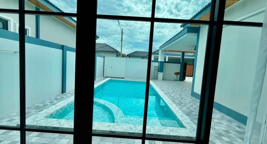Villa zum Kauf mit 4 Zimmer in Bang Lamung, Chonburi