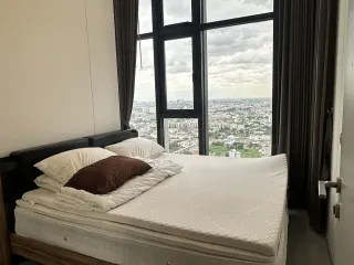 À vendre 2 chambres condo à Phra Khanong, Bangkok