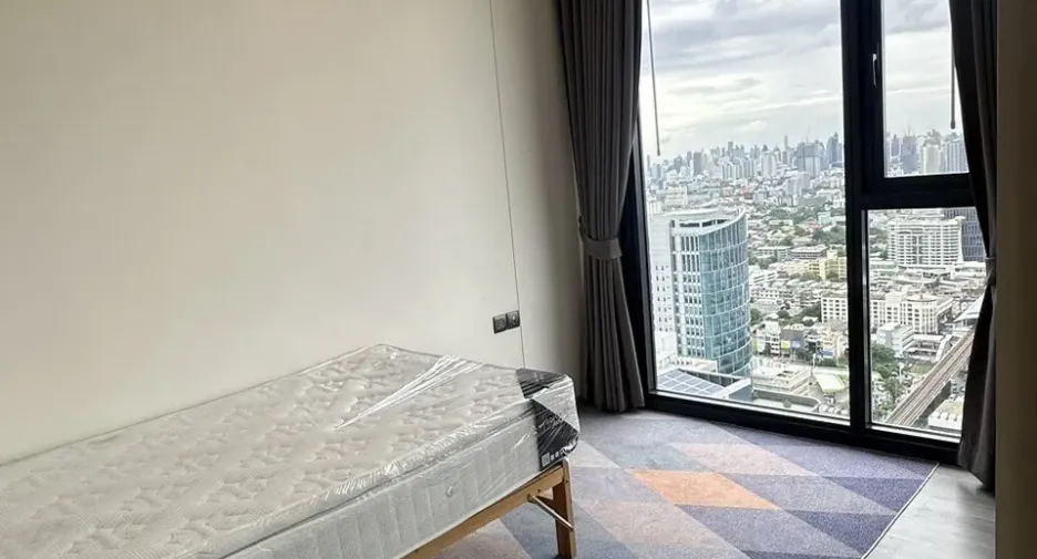 À vendre 2 chambres condo à Phra Khanong, Bangkok