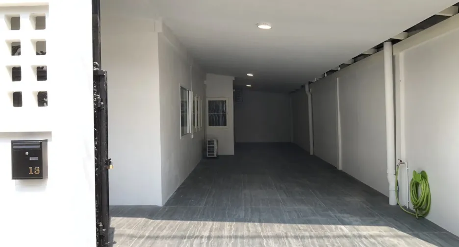 For rent 3 bedrooms house in Lat Phrao, Bangkok
