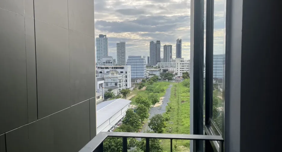 Condo en venta de estudio en Suan Luang, Bangkok