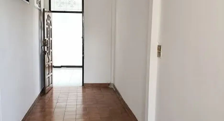 For rent 5 bedrooms house in Din Daeng, Bangkok
