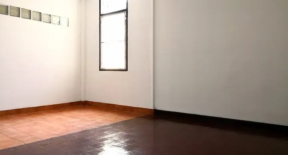 For rent 5 bedrooms house in Din Daeng, Bangkok