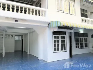 For rent 5 bedrooms house in Din Daeng, Bangkok