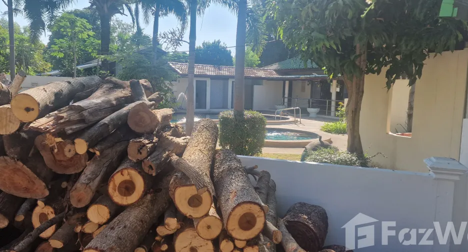 For sale 12 ベッドルーム hotel in Prasat, Surin