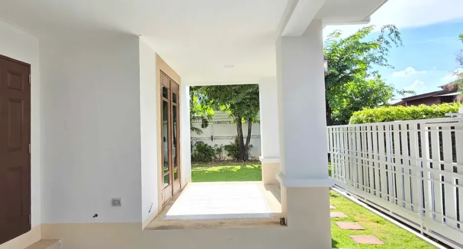 For rent 3 bedrooms house in Mueang Nonthaburi, Nonthaburi