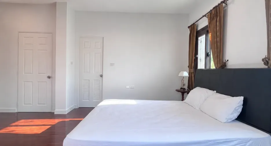 For rent 3 bedrooms house in Mueang Nonthaburi, Nonthaburi