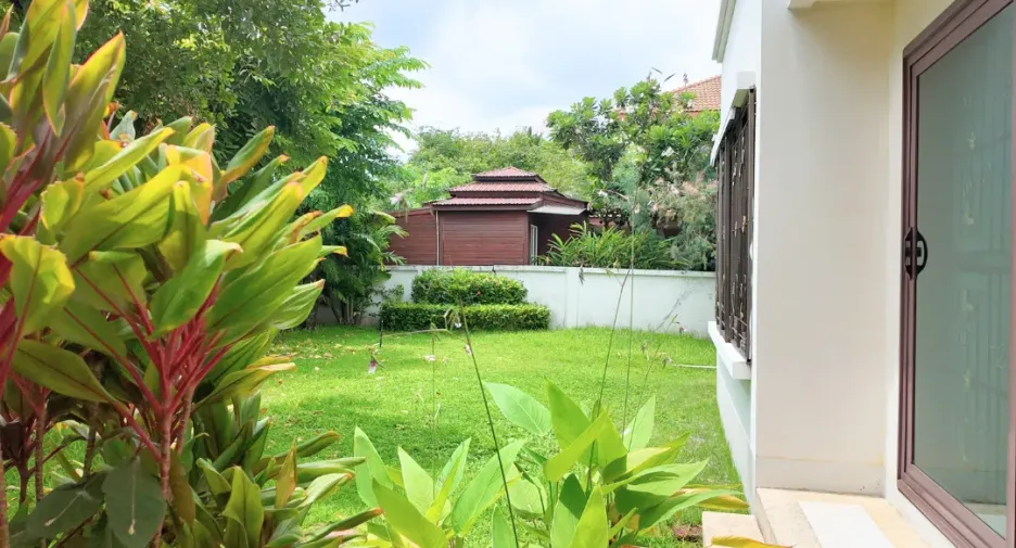 For rent 3 bedrooms house in Mueang Nonthaburi, Nonthaburi