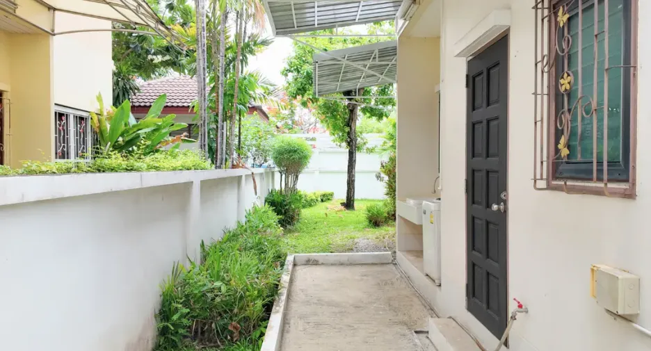 For rent 3 bedrooms house in Mueang Nonthaburi, Nonthaburi