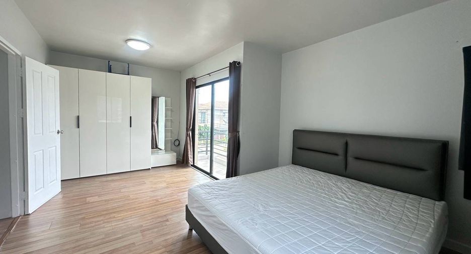 Haus zur Miete mit 3 Zimmer in Bang Lamung, Chonburi