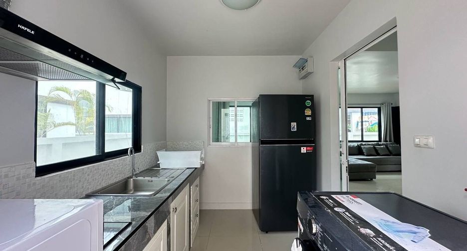 Haus zur Miete mit 3 Zimmer in Bang Lamung, Chonburi