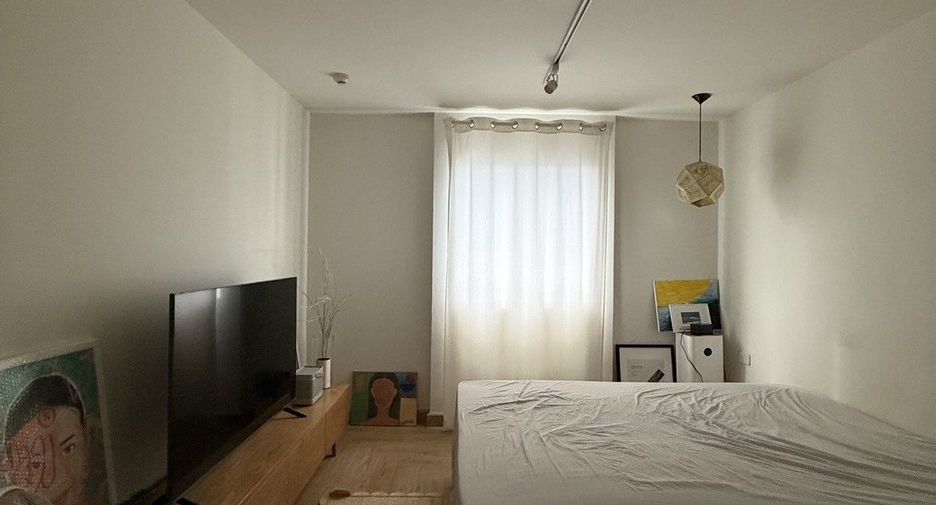 For sale 2 bedrooms condo in Yan Nawa, Bangkok