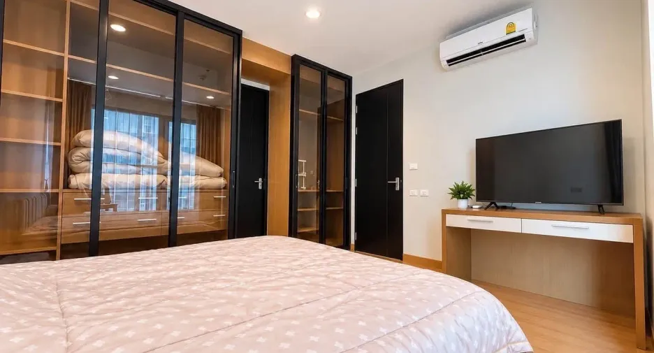 Wohnung zur Miete mit 2 Zimmer in Pathum Wan, Bangkok