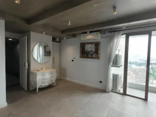 À vendre 2 chambres condo à Bang Na, Bangkok