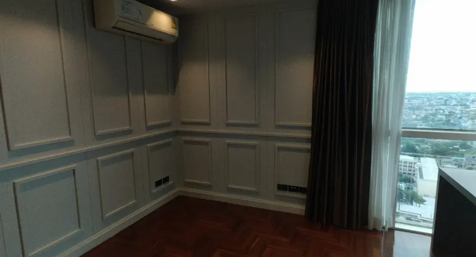 À vendre 2 chambres condo à Bang Na, Bangkok