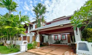 For rent 4 bedrooms villa in Mueang Phuket, Phuket