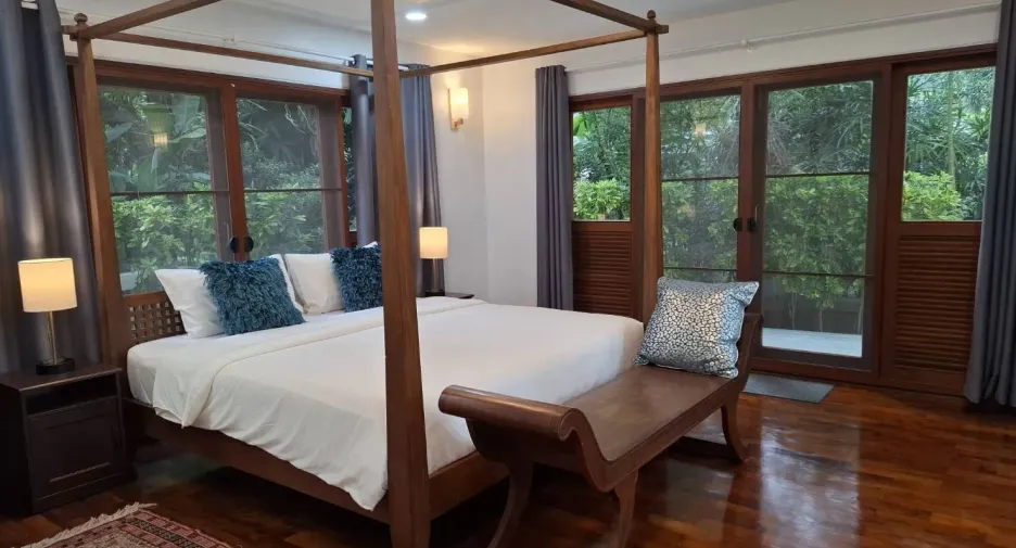 À louer 4 chambres villa à Mueang Phuket, Phuket