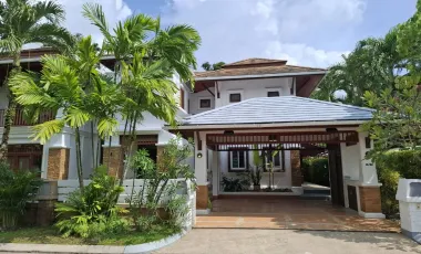 À louer 4 chambres villa à Mueang Phuket, Phuket