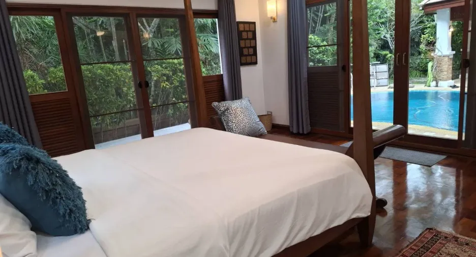 À louer 4 chambres villa à Mueang Phuket, Phuket