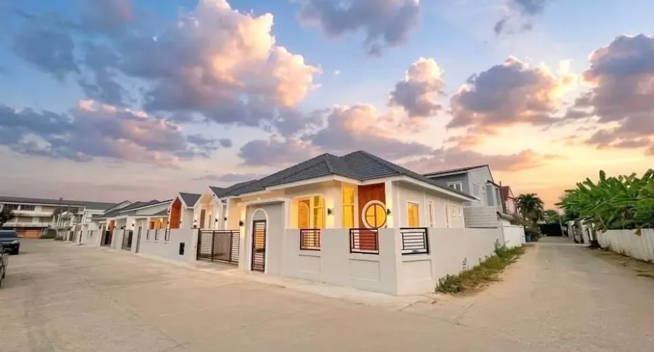 For rent 3 bedrooms house in Hang Dong, Chiang Mai