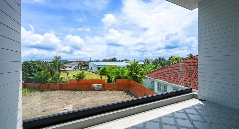 À vendre et à louer 4 chambres villa à Mueang Phuket, Phuket