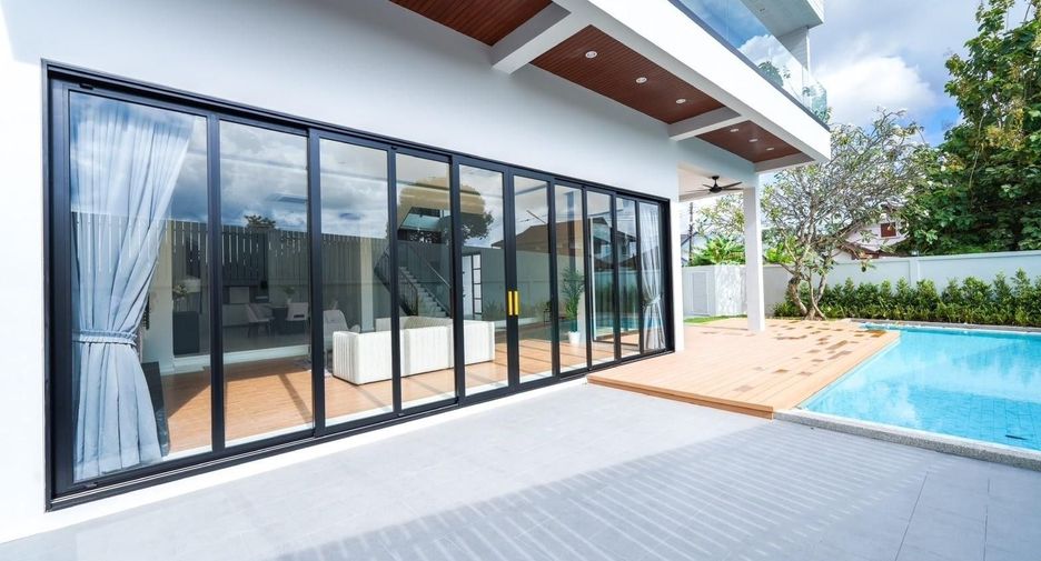 À vendre et à louer 4 chambres villa à Mueang Phuket, Phuket