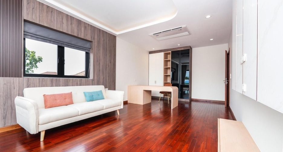 À vendre et à louer 4 chambres villa à Mueang Phuket, Phuket