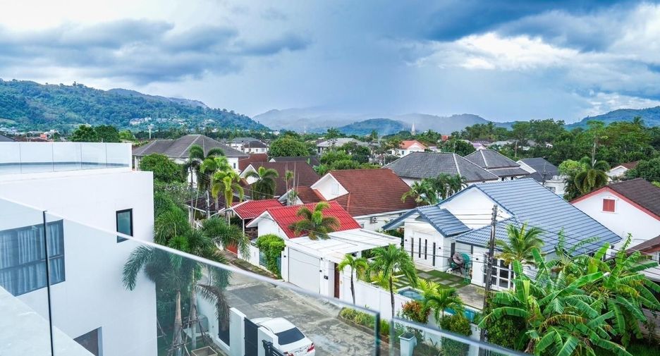 À vendre et à louer 4 chambres villa à Mueang Phuket, Phuket