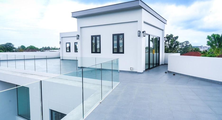 À vendre et à louer 4 chambres villa à Mueang Phuket, Phuket