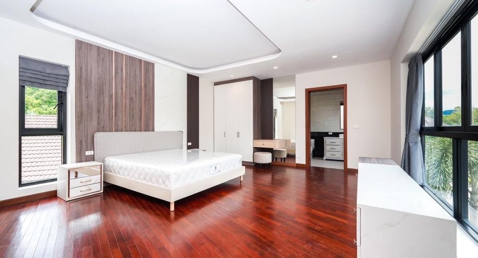À vendre et à louer 4 chambres villa à Mueang Phuket, Phuket