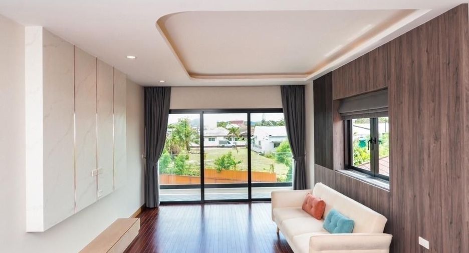 À vendre et à louer 4 chambres villa à Mueang Phuket, Phuket