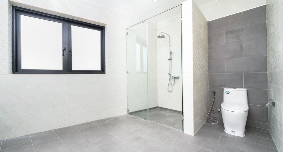 À vendre et à louer 4 chambres villa à Mueang Phuket, Phuket