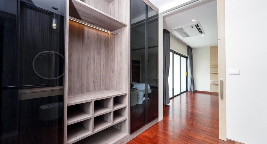À vendre et à louer 4 chambres villa à Mueang Phuket, Phuket