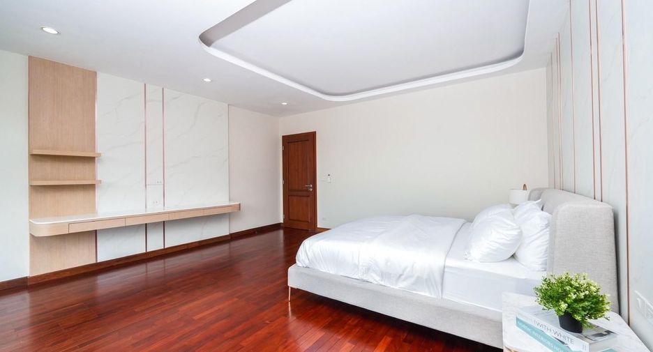 À vendre et à louer 4 chambres villa à Mueang Phuket, Phuket