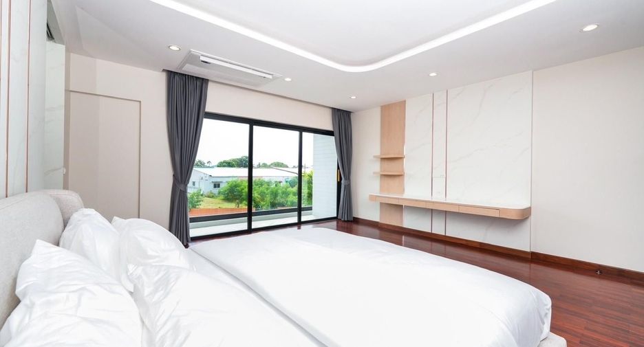À vendre et à louer 4 chambres villa à Mueang Phuket, Phuket