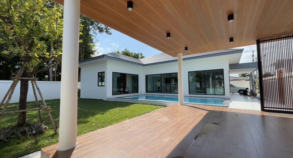 For sale and for rent 3 bedrooms villa in Bang Lamung, Chonburi