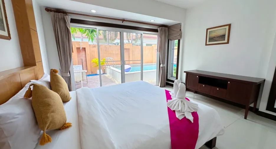 For rent 3 bedrooms villa in Bang Lamung, Chonburi